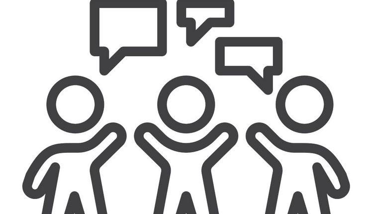 Group of three people with speech bubbles as icon for pannel discussion.